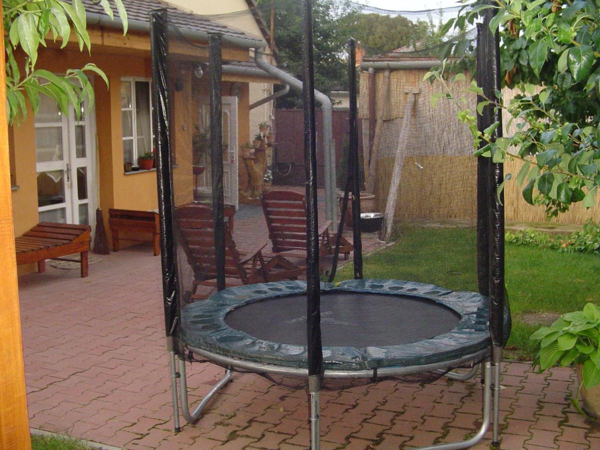 Hunter Villa Štúrovo Екстериор снимка