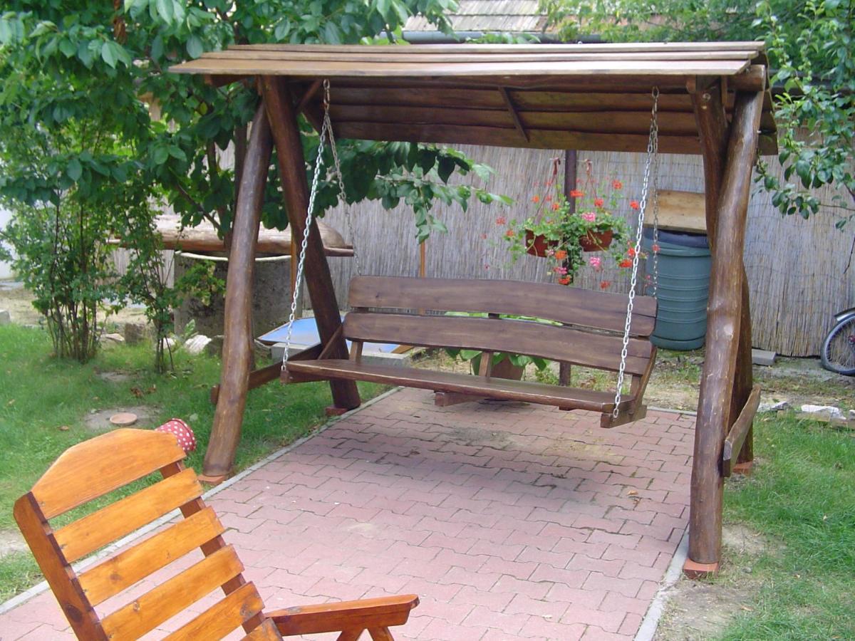 Hunter Villa Štúrovo Екстериор снимка