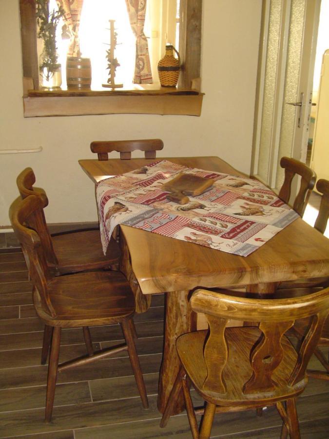 Hunter Villa Štúrovo Екстериор снимка