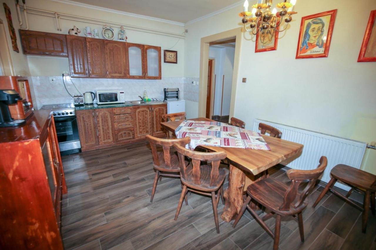 Hunter Villa Štúrovo Екстериор снимка