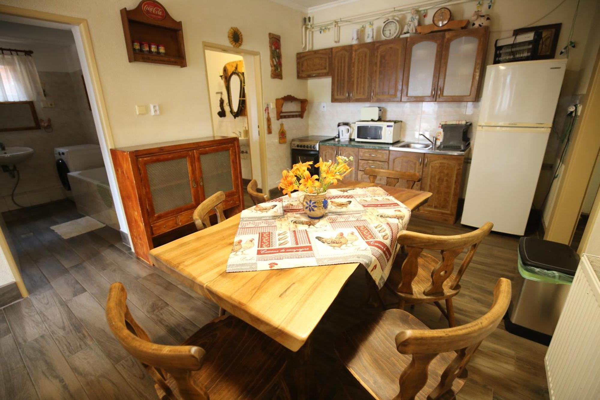 Hunter Villa Štúrovo Екстериор снимка